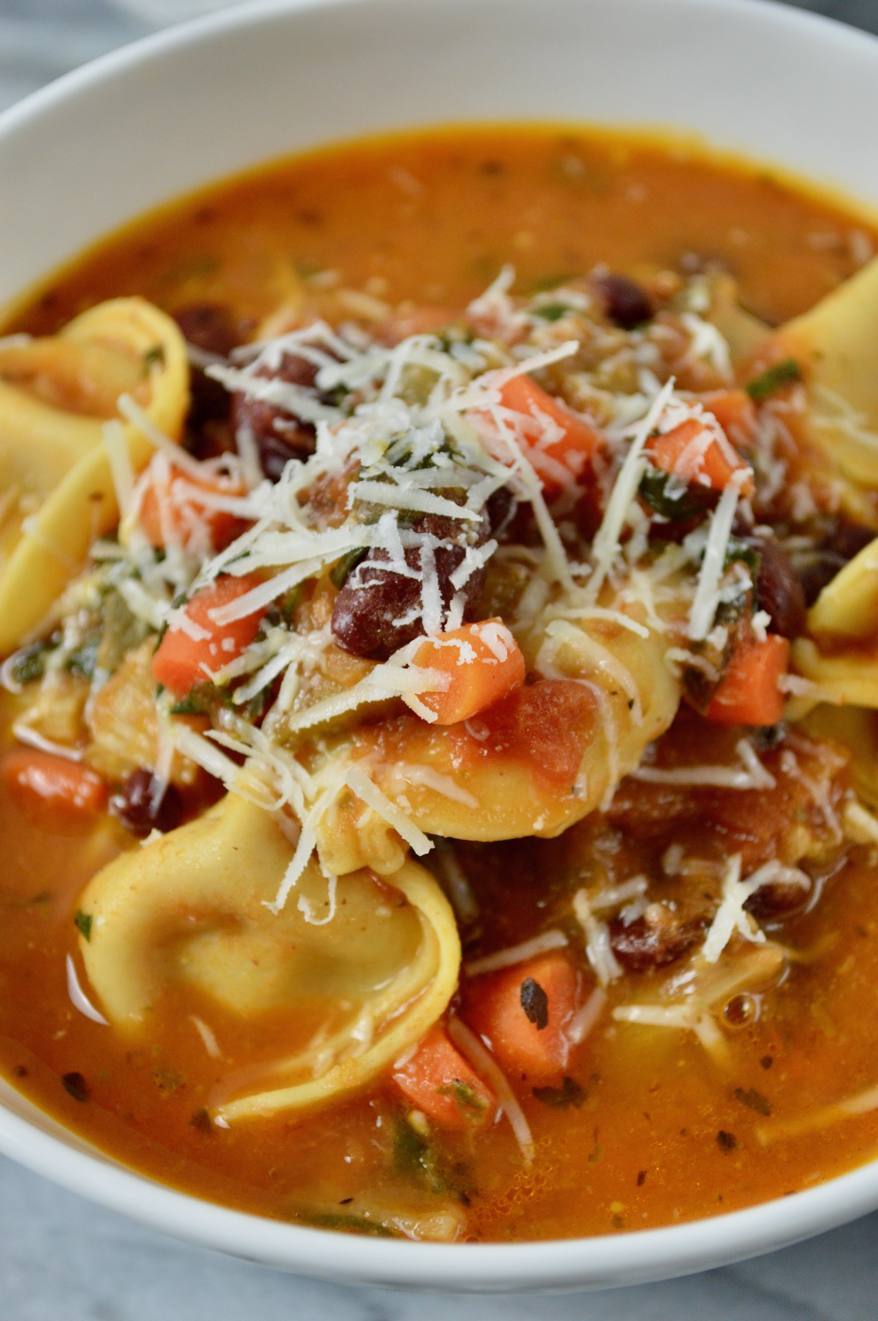 RAOS Tortellini & Vegetable Soup, 16 oz - Healthy Appetites